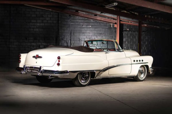 &euro;800 000-1 милион

Дизайните на Zagato често привличат вниманието и това рядко Alfa Romeo определено е ярко доказателство. RM Sotheby's сочи, че това е една от само една от 39 такива коли. В ранните си години шасито 01845 се състезава, но е прибрано в гараж в продължение на четири десетилетия.
Колекционерът Корадо Лопресто го открива през 2013 година и ръководи реставрация, която се стреми да запази колкото се може повече от оригиналния вид.